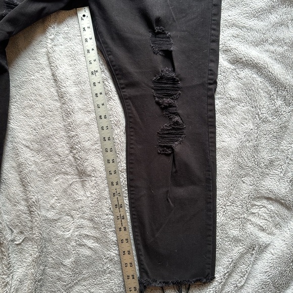 EUC Levi’s jeans. - Picture 8 of 11